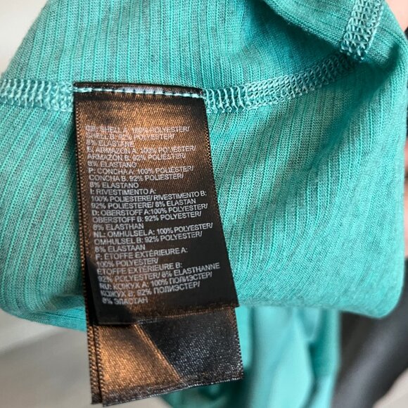 North Face. Reactor T-Shirt. Blue/Teal Color. Size Medium. Womens. - Picture 5 of 6